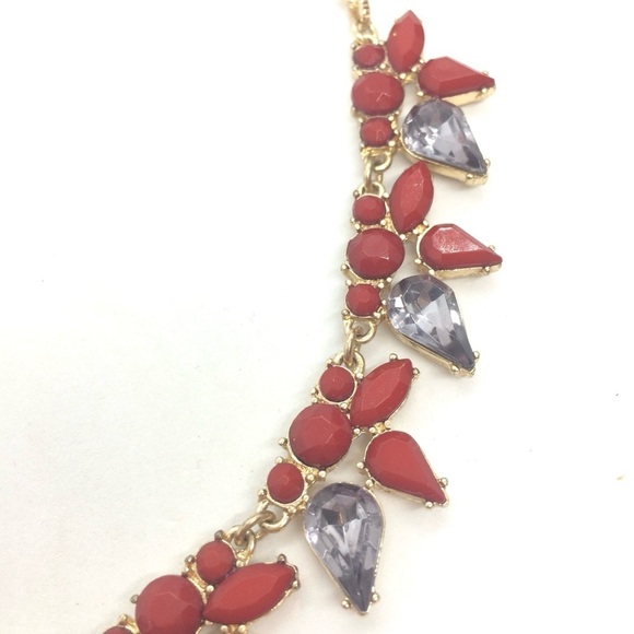 3/$30  NEW YORK & CO. RED STATEMENT NECKLACE SMOKY RHINESTONES GOLD TONE - Picture 7 of 13
